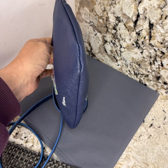 NWOT Brighton Desigual Navy and Blue Heart Wristlet Crossbody bag - Picture 8 of 11